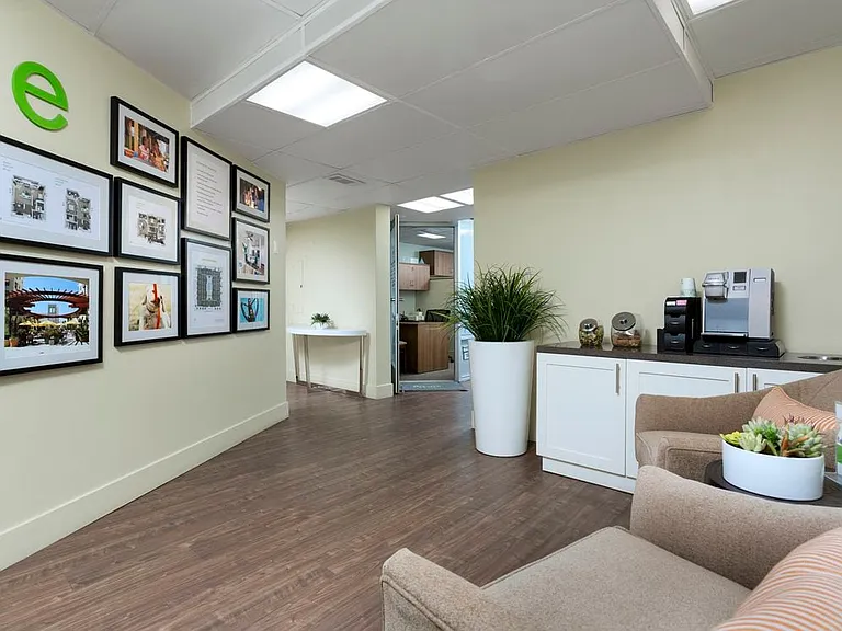 Leasing Lobby