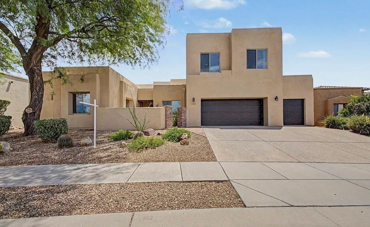 5 bed, 3135 sqft, $2,800 — Photo 1