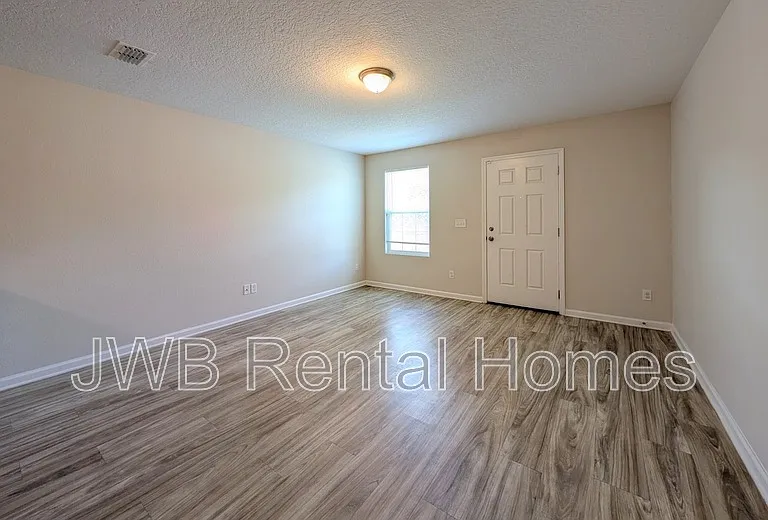 8498 McGirts Village Ln — Photo 4