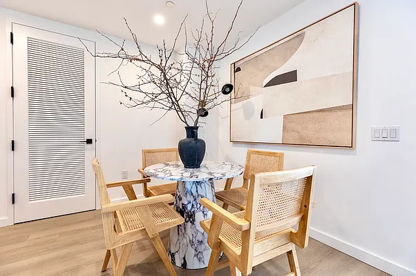 Rented by Manhattan Realty Group | media 8