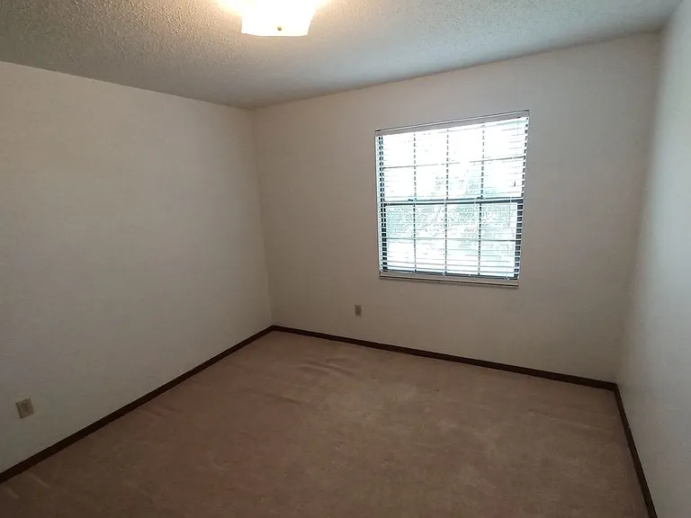 2295 Foxwood Dr — Photo 33