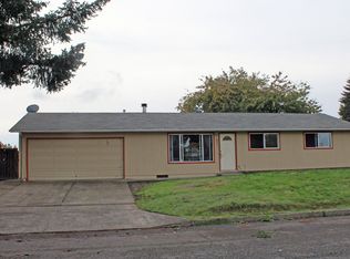 897 S Linden St, Cornelius, OR 97113
