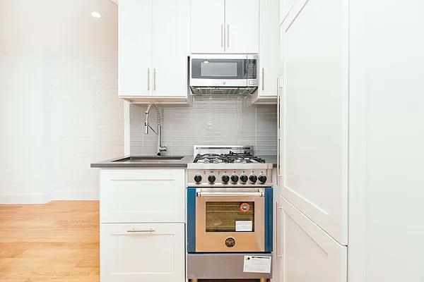Rented by Nooklyn NYC LLC | media 26