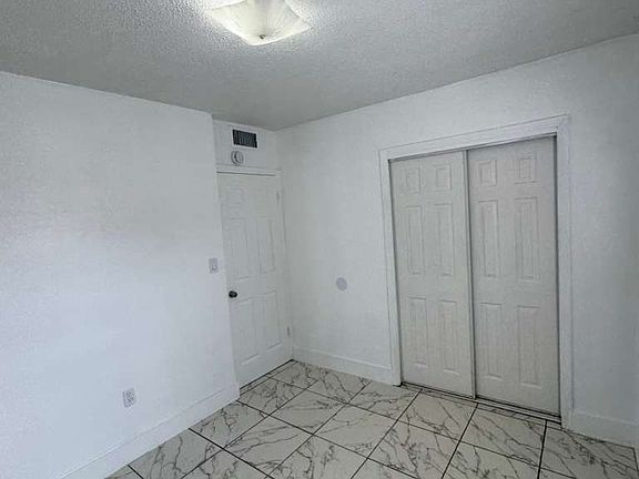 5th image of 720 W 16th St #11480789
