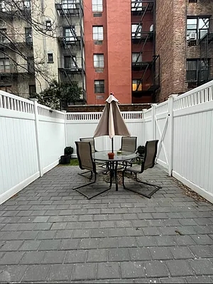 Rented by MOTION New York | media 9