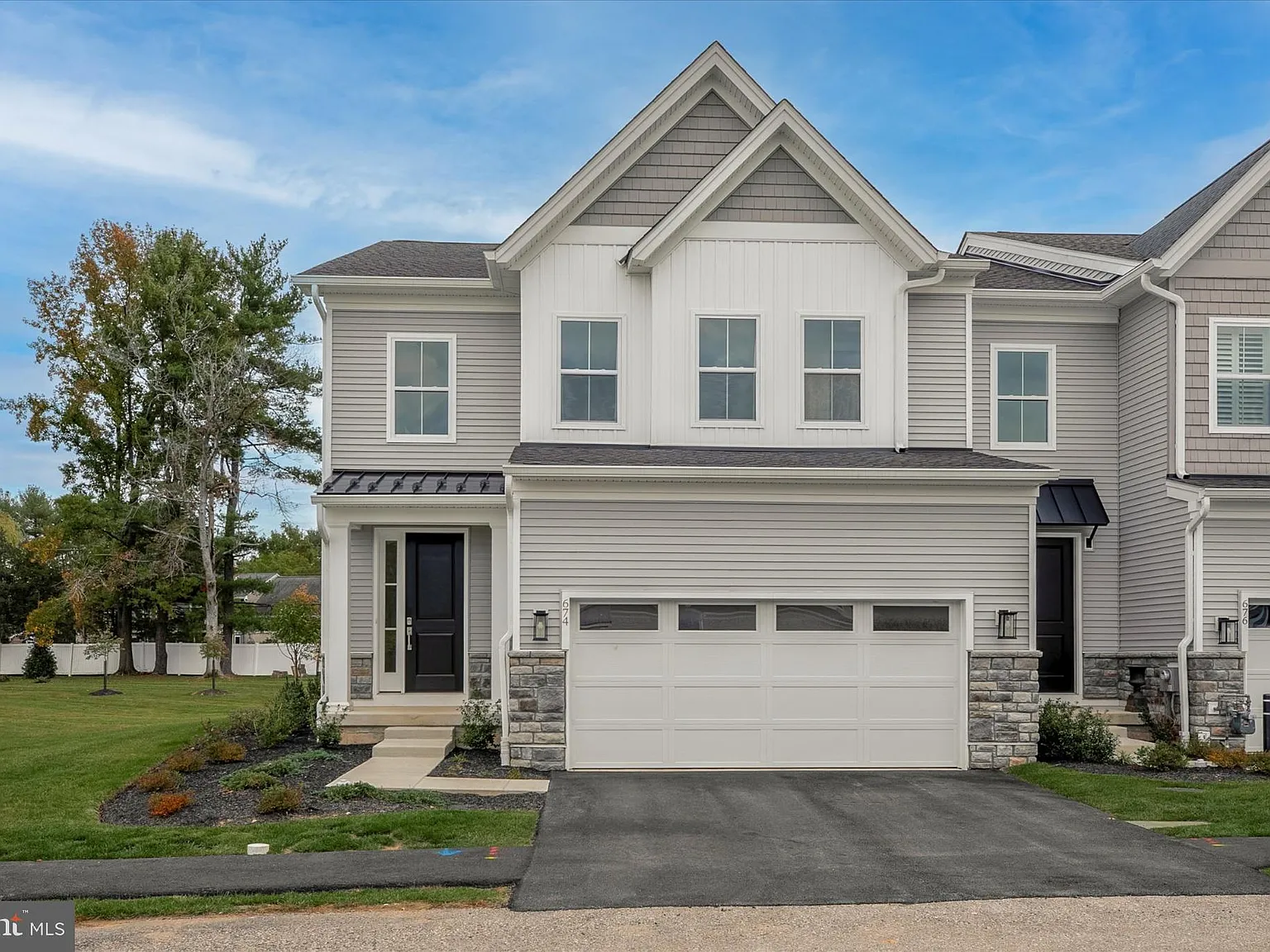 3 bed, 4.0 bath, 3456 sqft, $6,000 — Photo 1