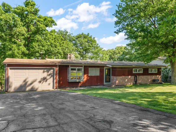 10340 W Springhill Dr, Saint John, IN 46373