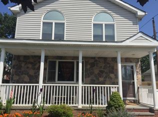 224 Brown St, Mineola, NY 11501