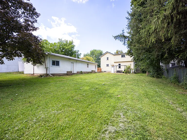 52 East Ave — Photo 41