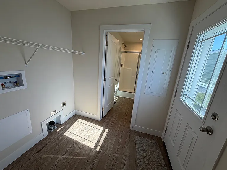 23 Boardwalk Dr — Photo 6