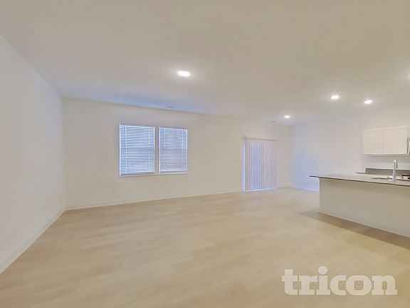 3rd image of 11838 Moorfield Ln