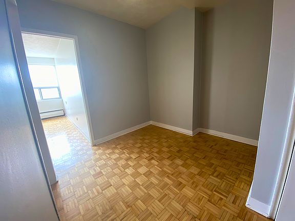 5th image of 67 Cartier St #1-Bedroom
