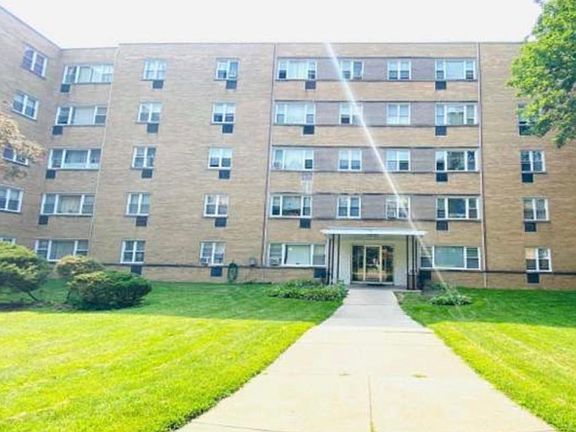 2nd image of 2035 W Granville Ave APT 509