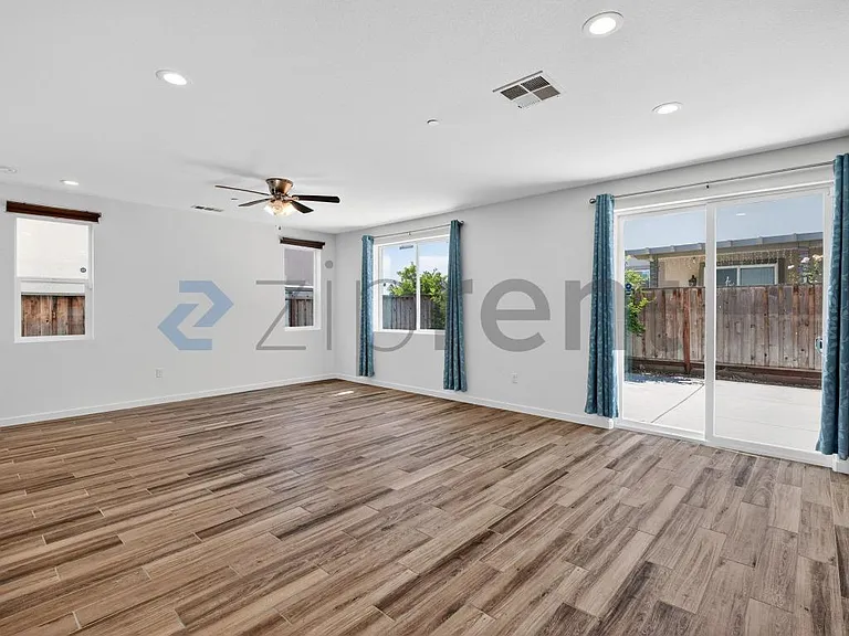 1416 Passion Ln — Photo 8