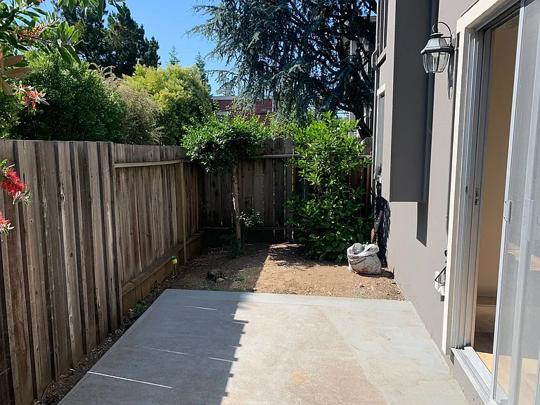 Pinehaven Garden Apartments — Photo 40