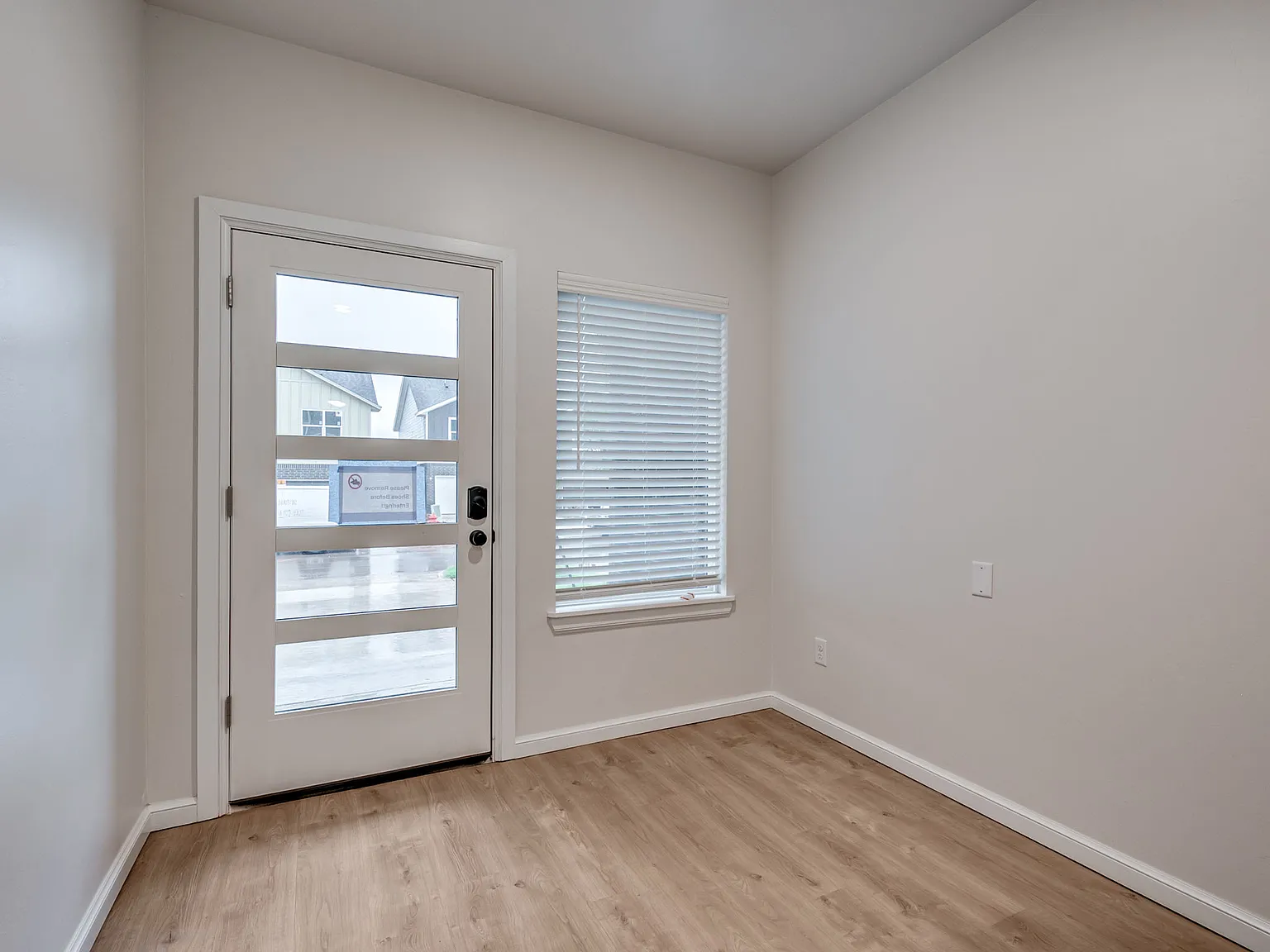 3 bed, 2.5 bath, 1646 sqft, $1,850 — Photo 4