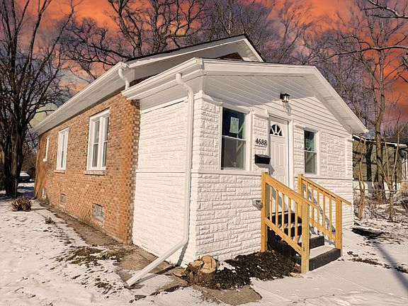 2nd image of 4688 Delaware St