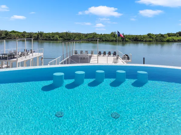 3204 River Oaks Drive, Kingsland, TX 78639