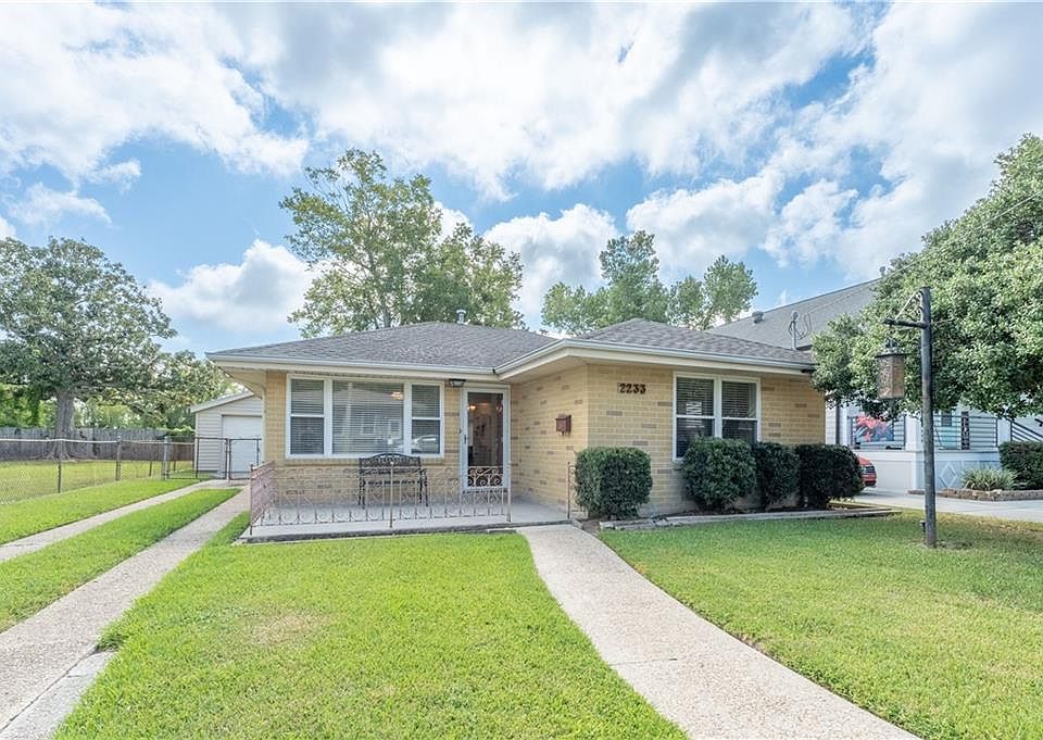2233 Plaza Dr, Chalmette, LA 70043 Zillow