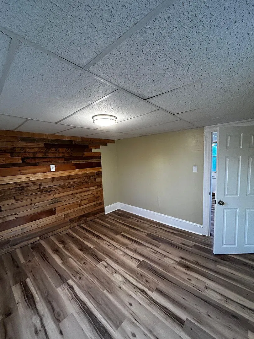 92 Farview Street — Photo 2