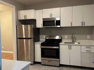 137 21st St FLOOR 1, Irvington, NJ 07111