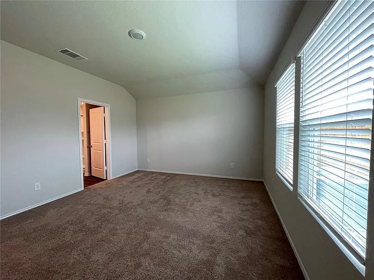128 Hazel Grv — Photo 12