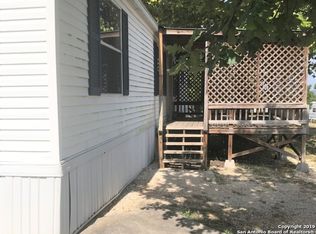 10685 Park Road 37, Lakehills, TX 78063