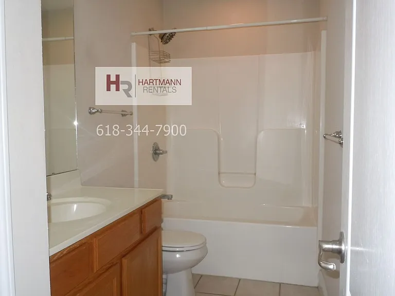 123 W Center St — Photo 16