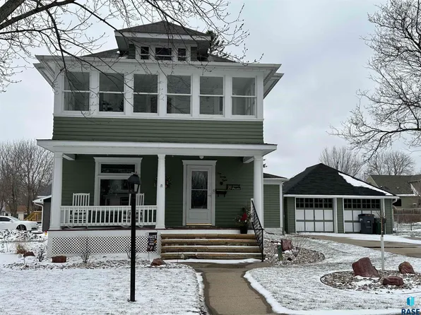 128 SW Park St, Luverne, MN 56156