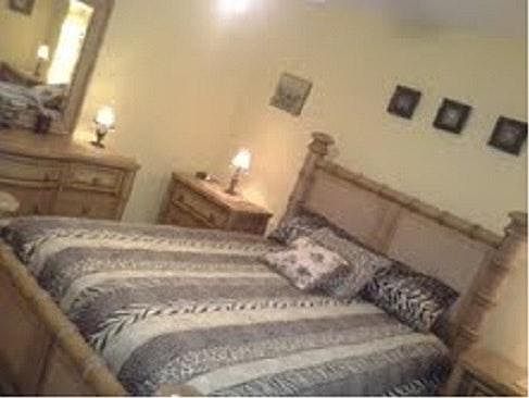 Guest bedroom
