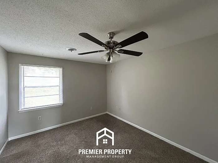 970 Millcreek Pl — Photo 10