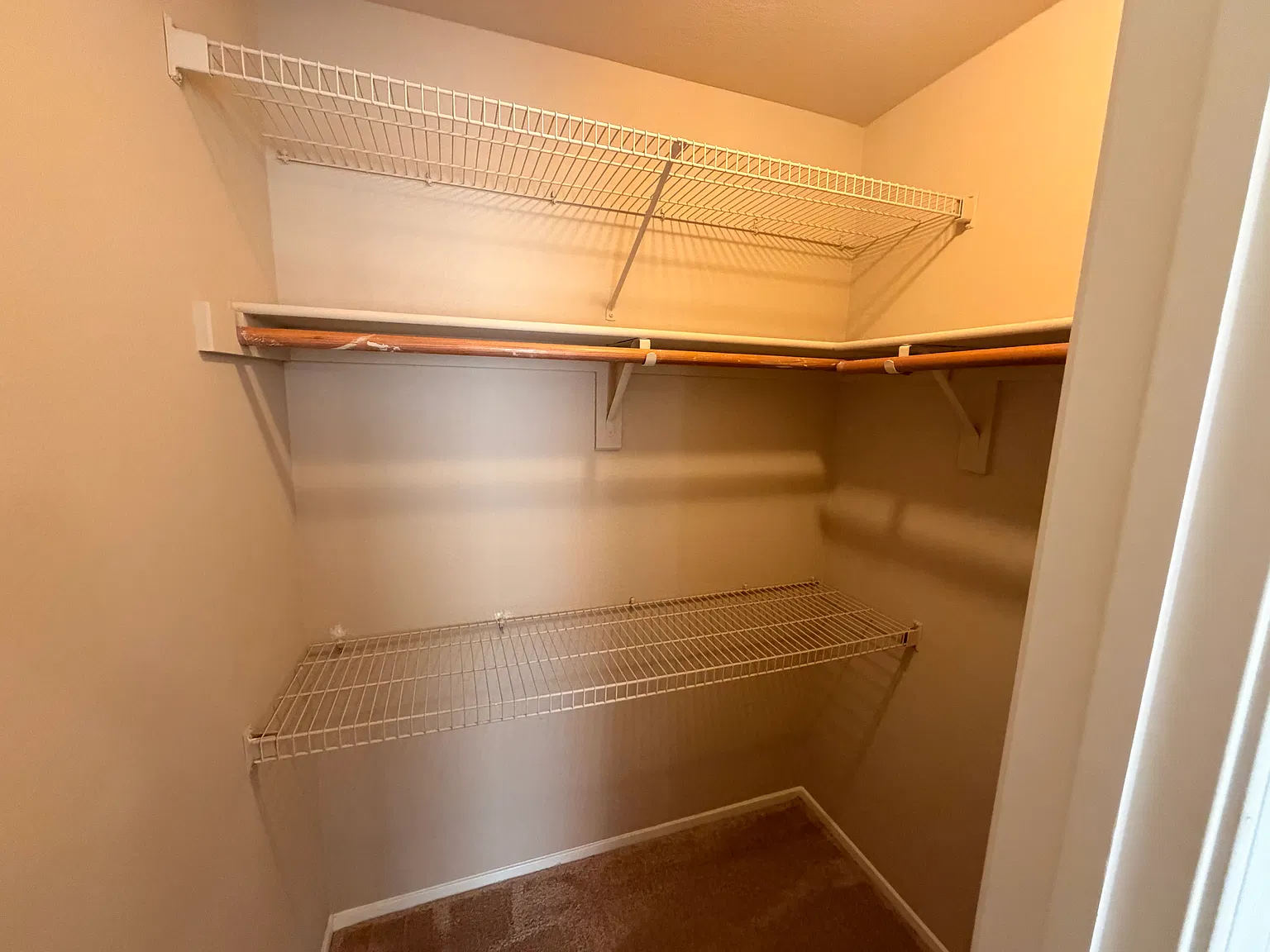3 bed, 2.5 bath, 1534 sqft, $2,000 — Photo 2