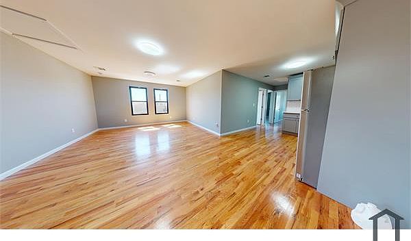 1st image of 170 Maple Pkwy #2