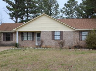 205 Camellia Cv, Booneville, MS 38829