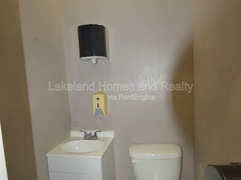 817 N Lake Parker Ave — Photo 12