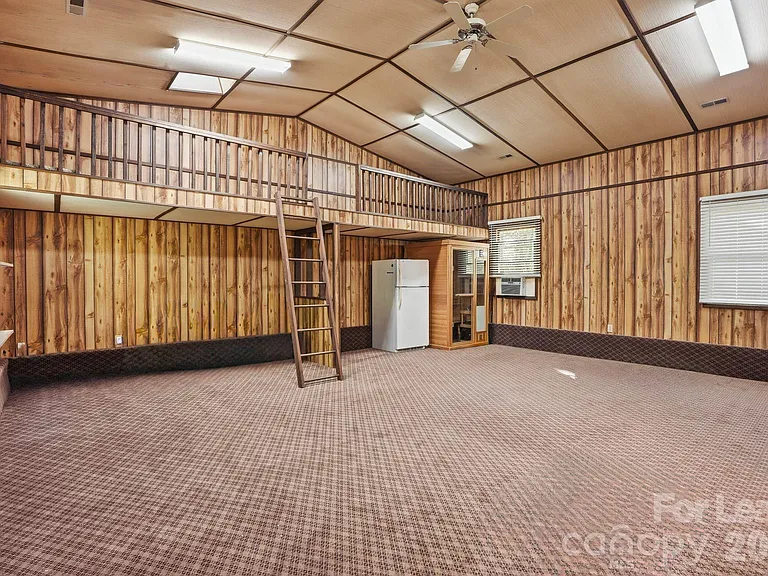301 Sardis Rd N — Photo 18