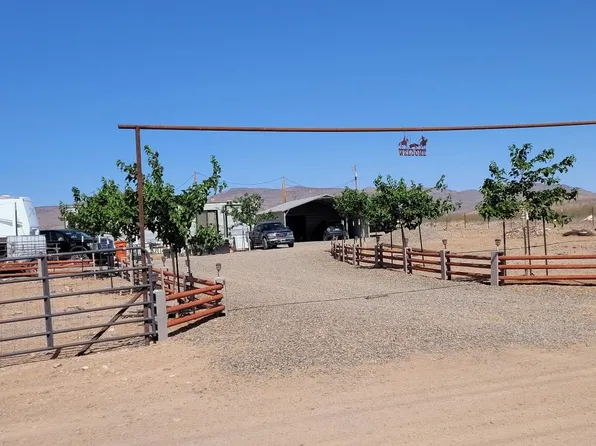 4495 N Drake Rd, Golden Valley, AZ 86413