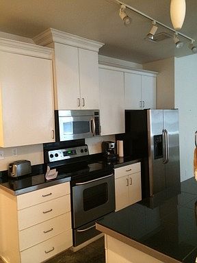 5th image of 825 Lafayette St Unit 1