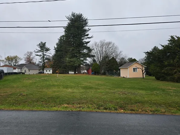 8333 Grove Angle Rd, Ellicott City, MD 21043