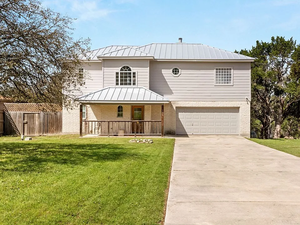 1536 Lake Blf