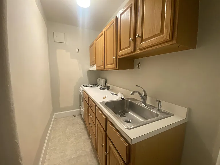 175 Summer St #5 — Photo 2