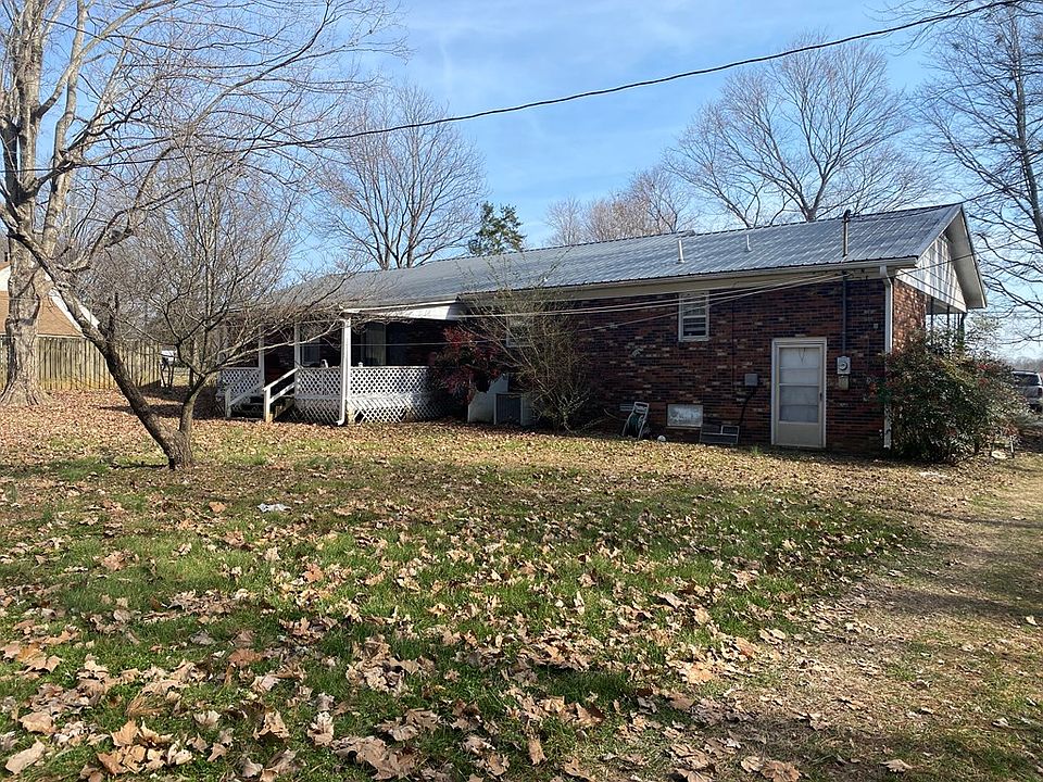 2nd image of 645 Old McKenzie Rd