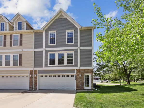 8302 Westown Pkwy Unit 10001, West Des Moines, IA 50266