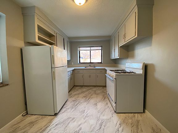 5th image of 13700 Dexter Ave #205