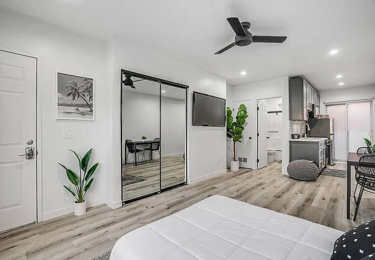 523 Main St #5 — Photo 5