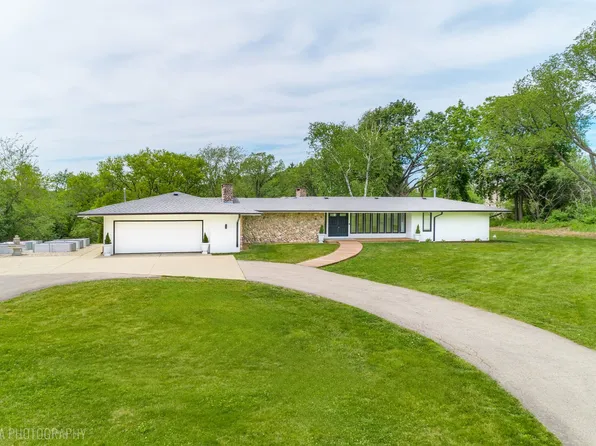 312 Ridge Rd, Barrington, IL 60010