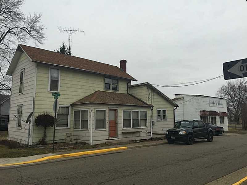 1st image of 202 W College St