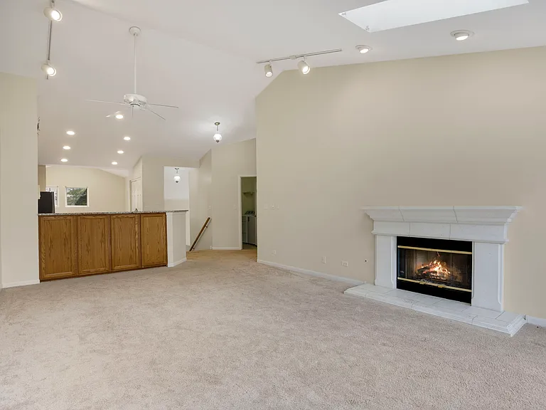 3073 Kentshire Cir — Photo 5