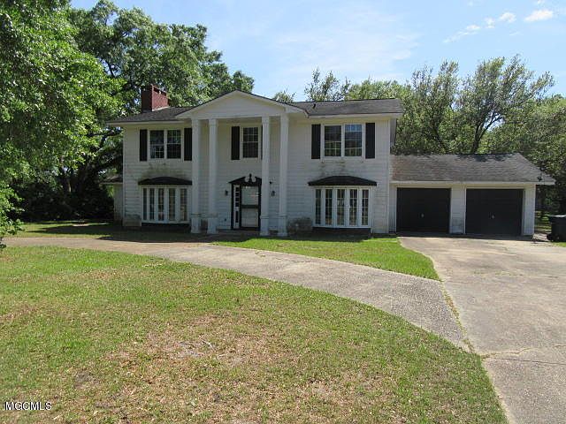 1st image of 207 Glen Eagles Dr