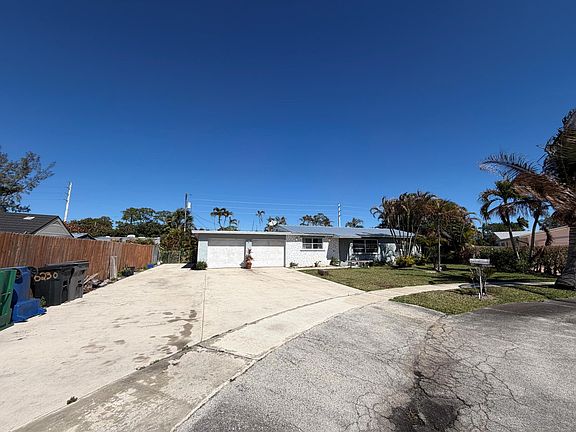 3rd image of 5969 Pine Court